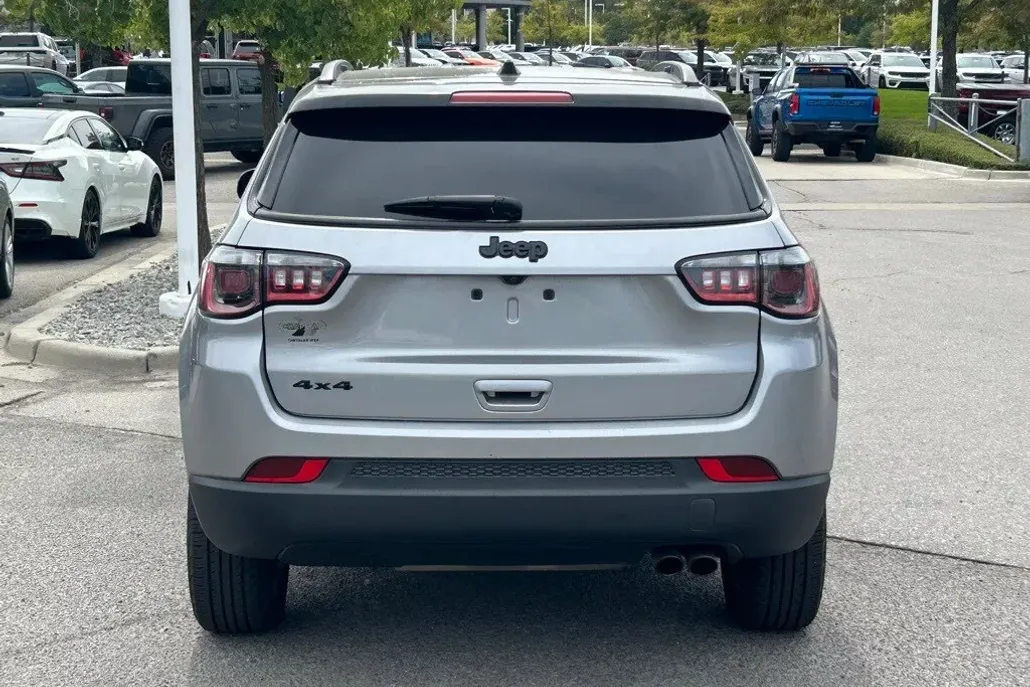 2021 Jeep Compass Altitude photo 1