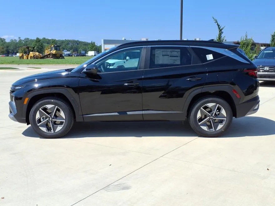2025 Hyundai Tucson SEL photo 1