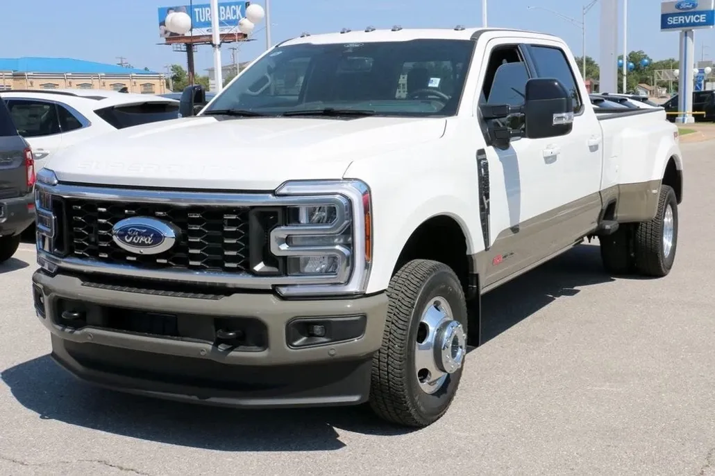 2026 Ford F-350 photo 1