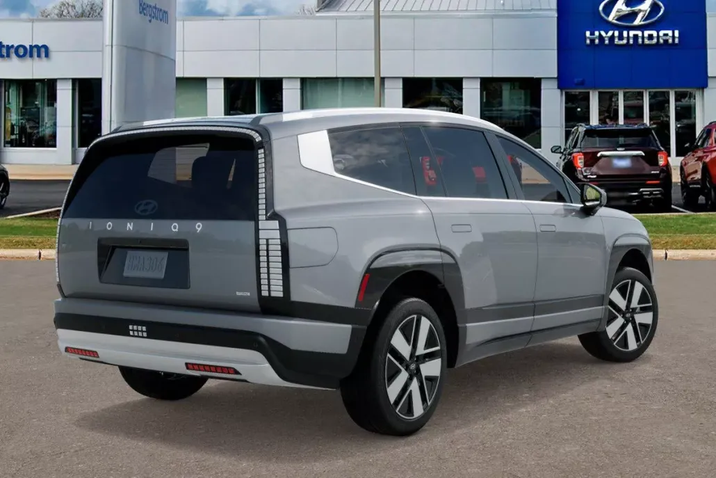 2026 Hyundai Ioniq SEL photo 1