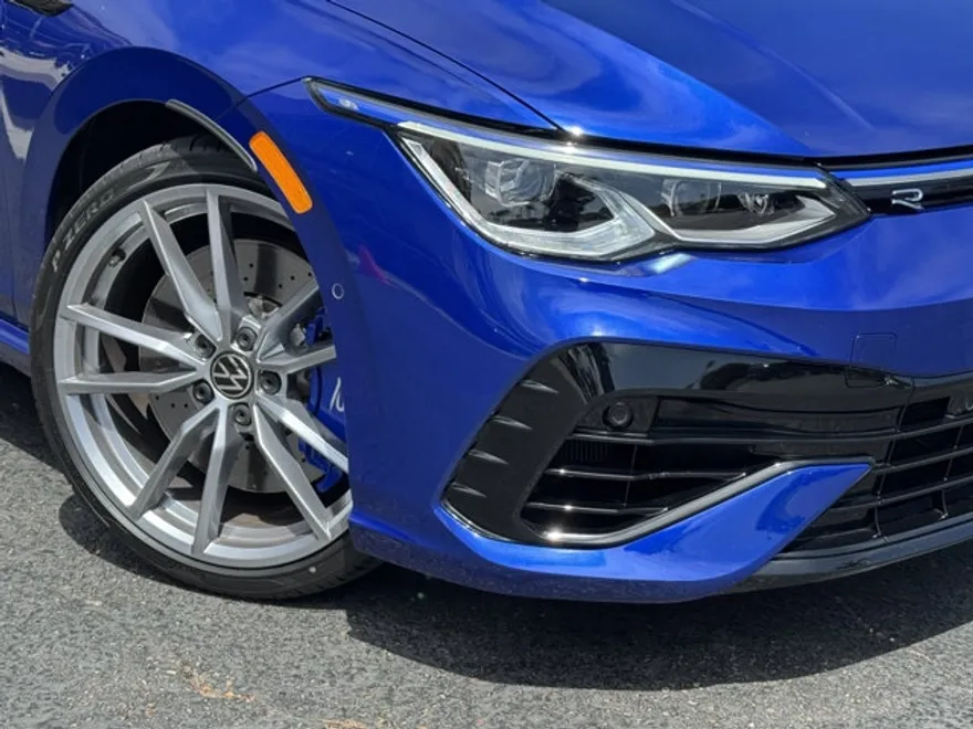 2024 Volkswagen Golf R photo 1