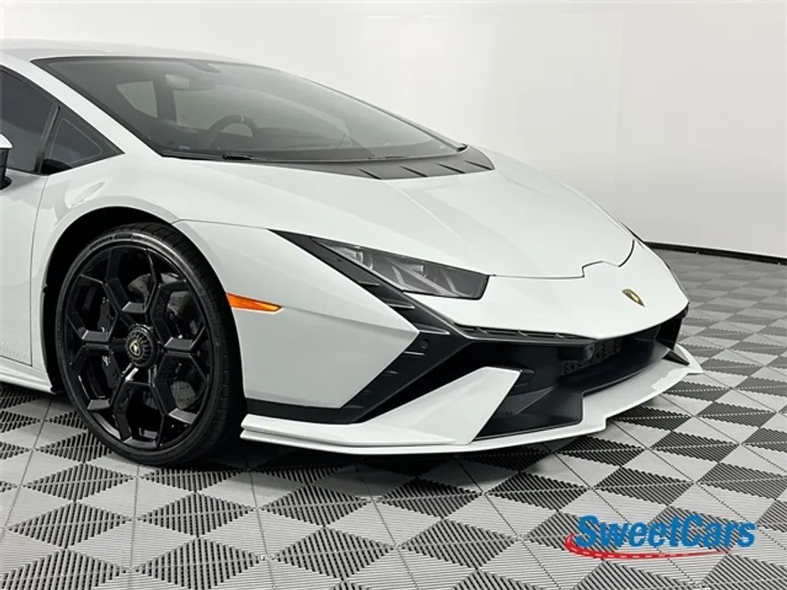 2023 Lamborghini Huracan Tecnica photo 37