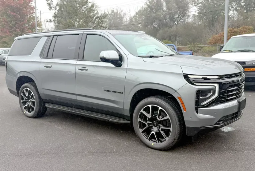 2026 Chevrolet Suburban RST photo 1