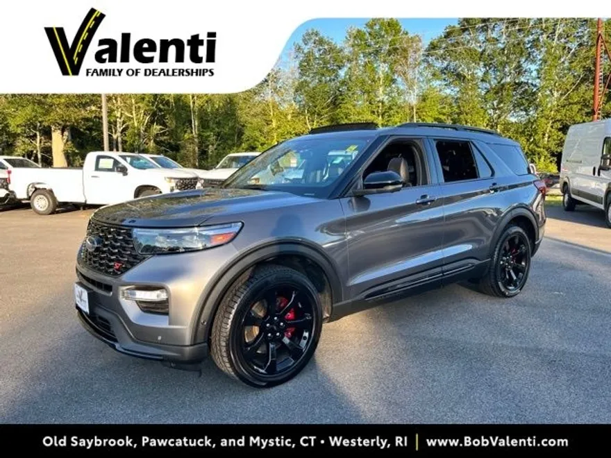 2022 Ford Explorer ST photo 1