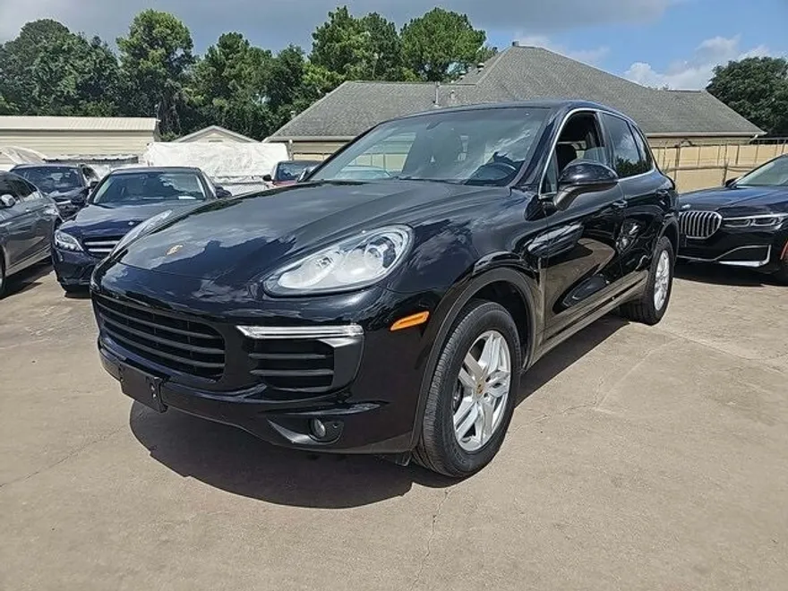 2017 Porsche Cayenne Platinum Edition photo 1