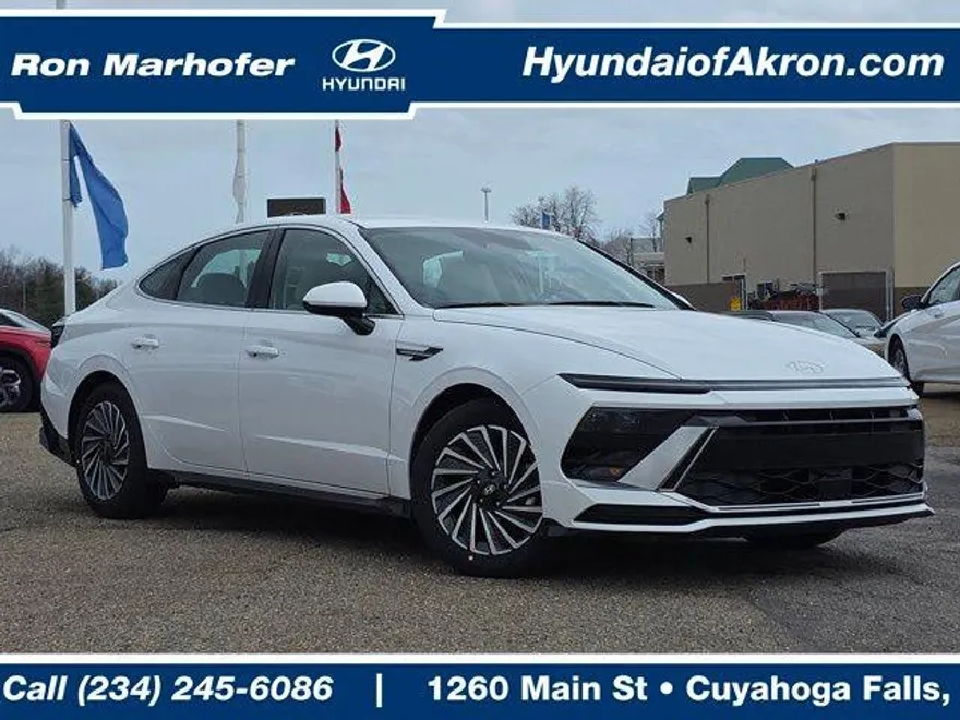 2025 Hyundai Sonata Hybrid SEL photo 1