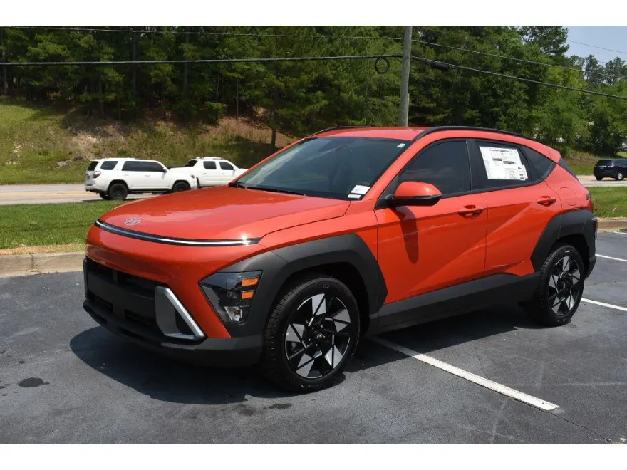 2025 Hyundai Kona SEL photo 1