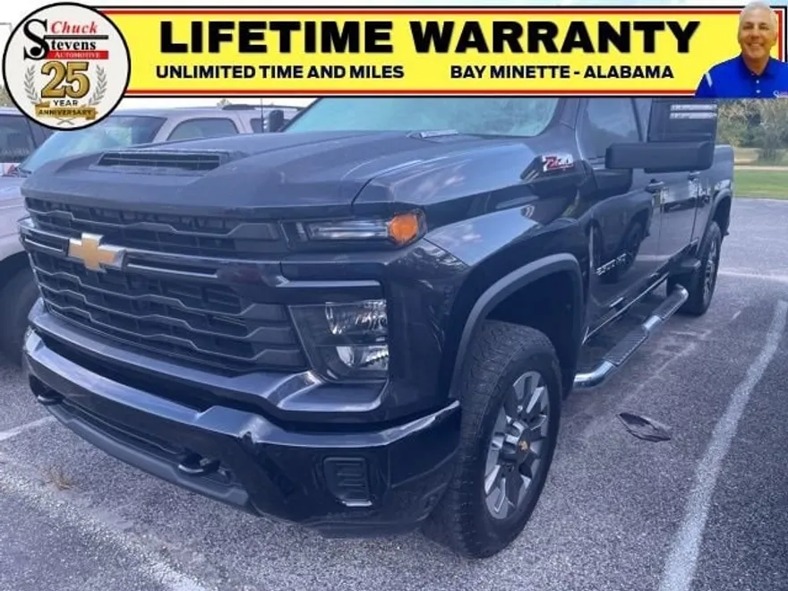 2024 Chevrolet Silverado 2500HD Custom photo 1