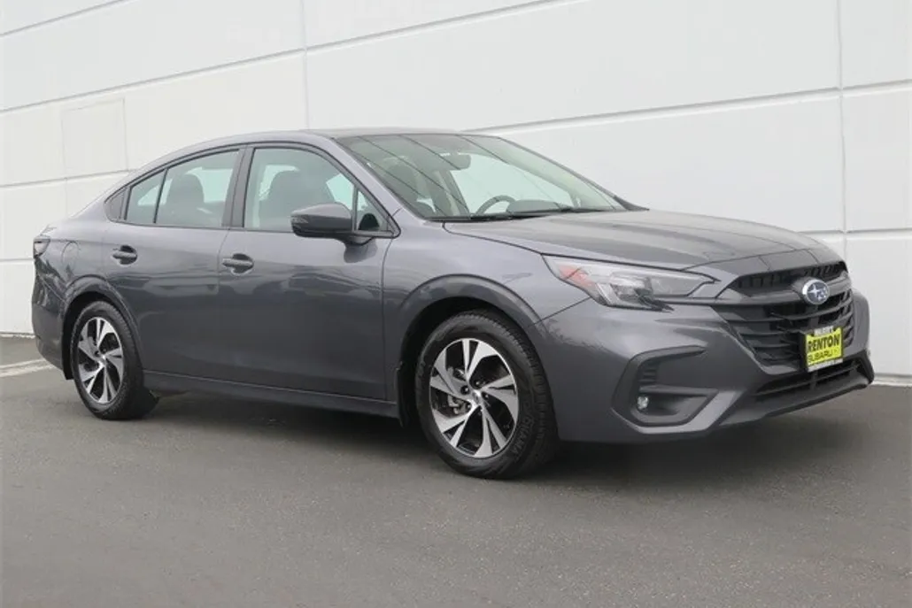 2025 Subaru Legacy Premium photo 1