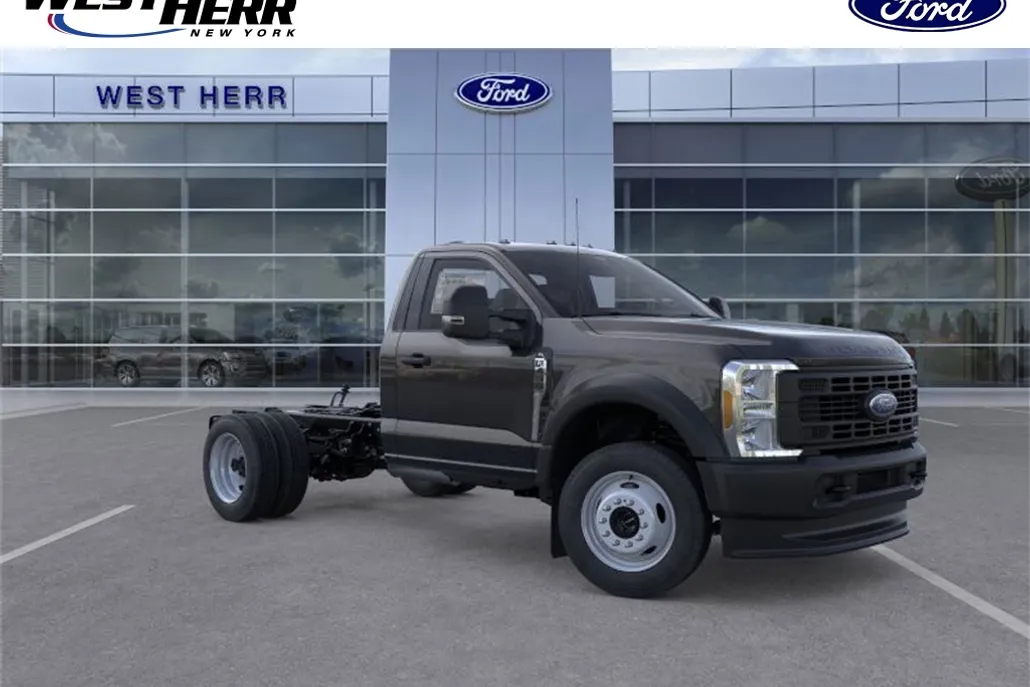 2025 Ford F-450 XL photo 1