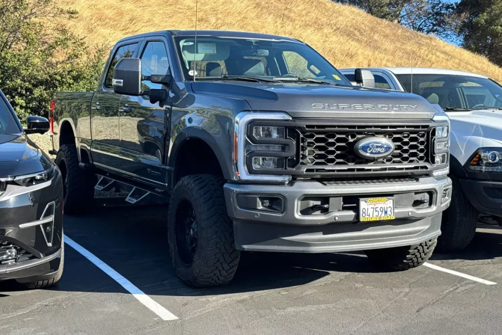 2023 Ford F-250 photo 1