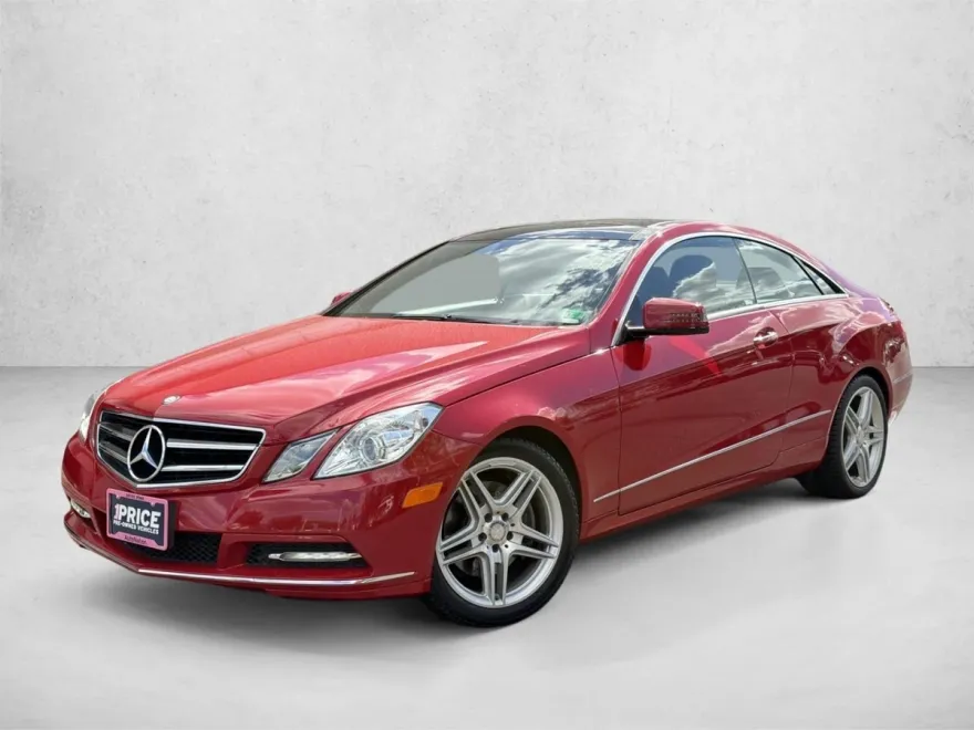 2013 Mercedes Benz E 350 4MATIC Coupe photo 1