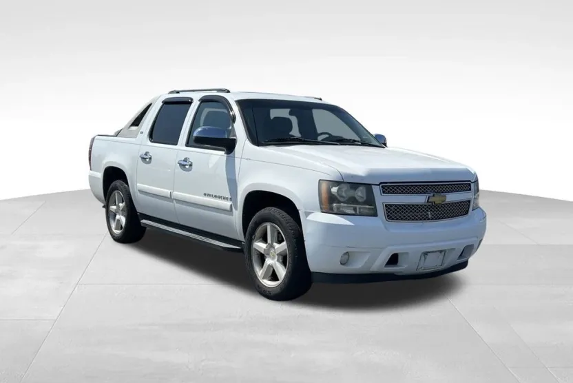 2008 Chevrolet Avalanche LTZ photo 1