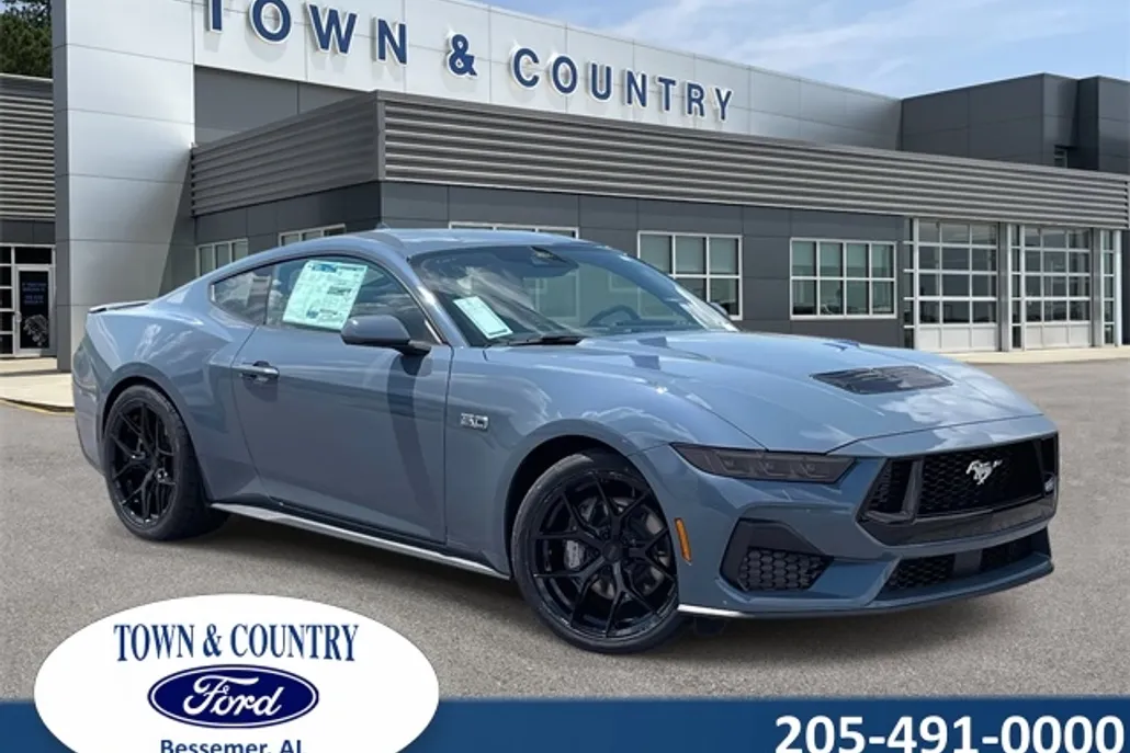 2025 Ford Mustang GT photo 1