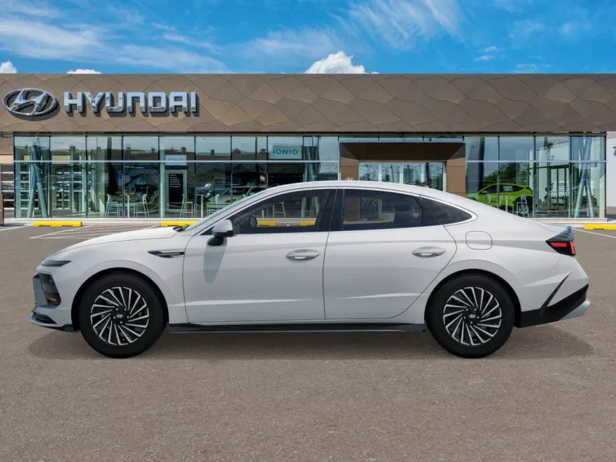 2025 Hyundai Sonata Hybrid SEL photo 1