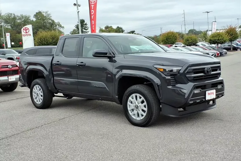 2025 Toyota Tacoma SR5 4x4 Double Cab photo 1
