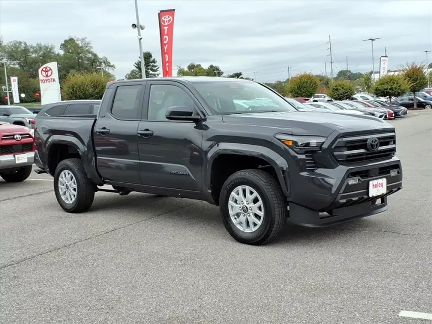 2025 Toyota Tacoma SR5 4x4 Double Cab photo 1