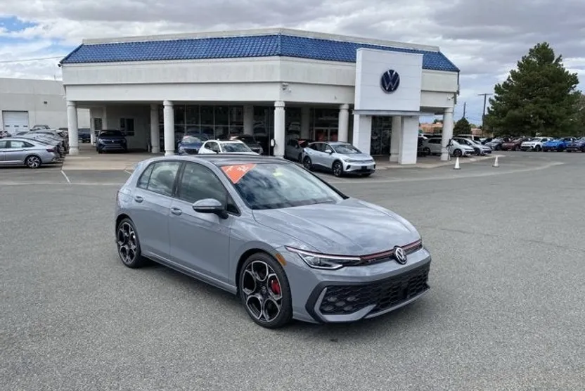 2025 Volkswagen Golf GTI Autobahn photo 1