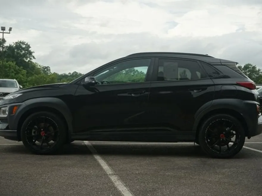 2021 Hyundai Kona SEL Plus photo 1