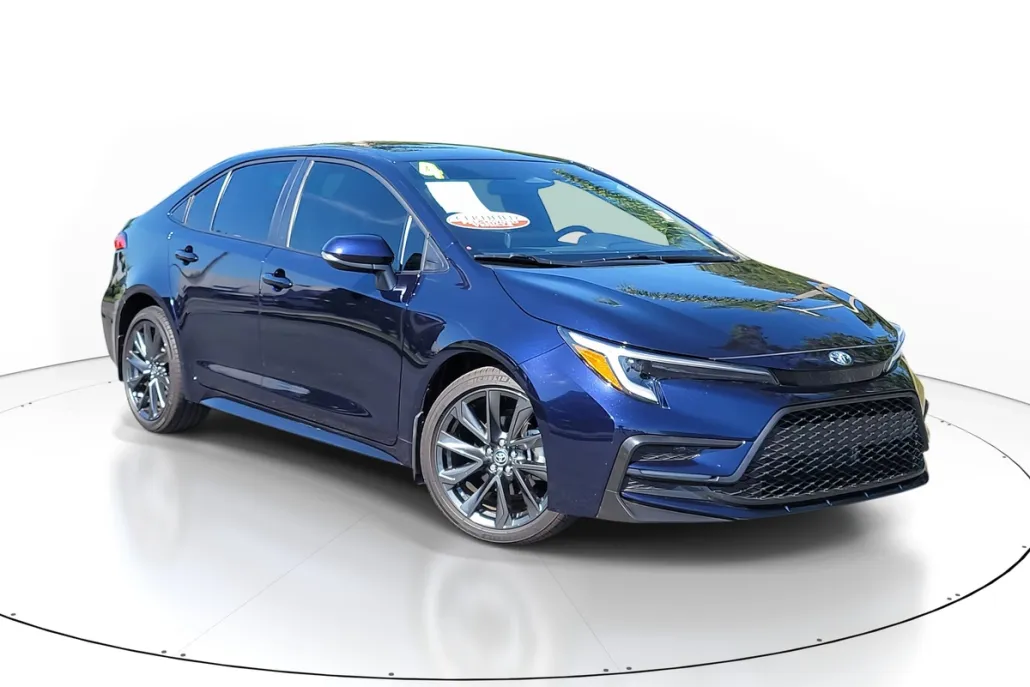 2024 Toyota Corolla SE photo 1