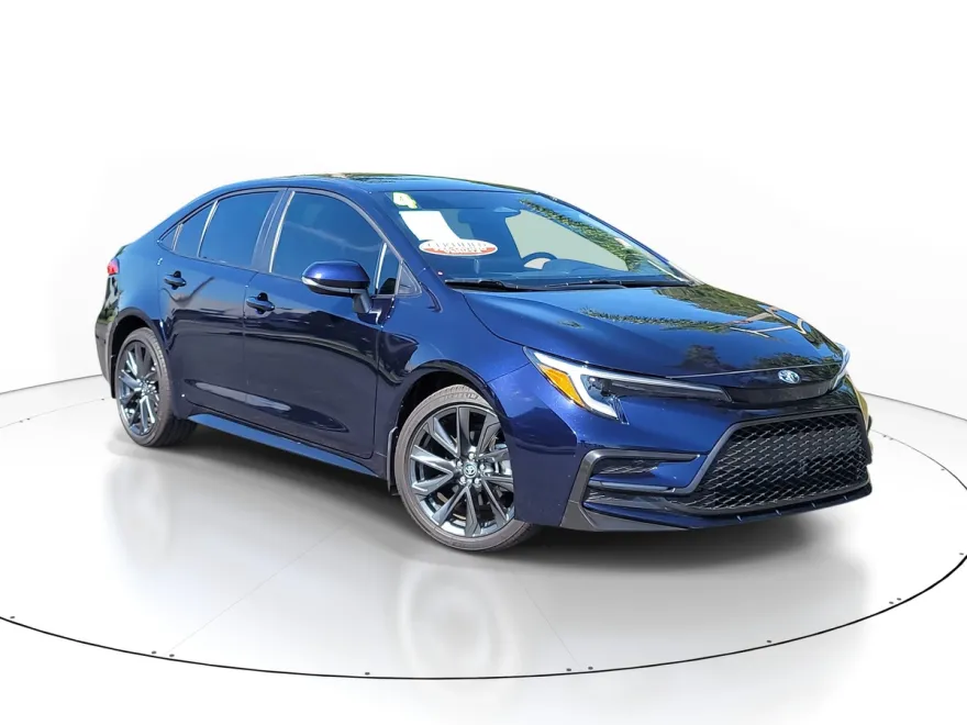 2024 Toyota Corolla SE photo 1