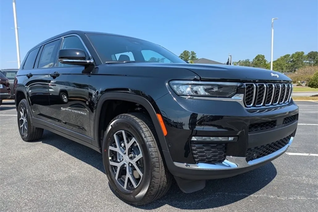 2025 Jeep Grand Cherokee Limited photo 1