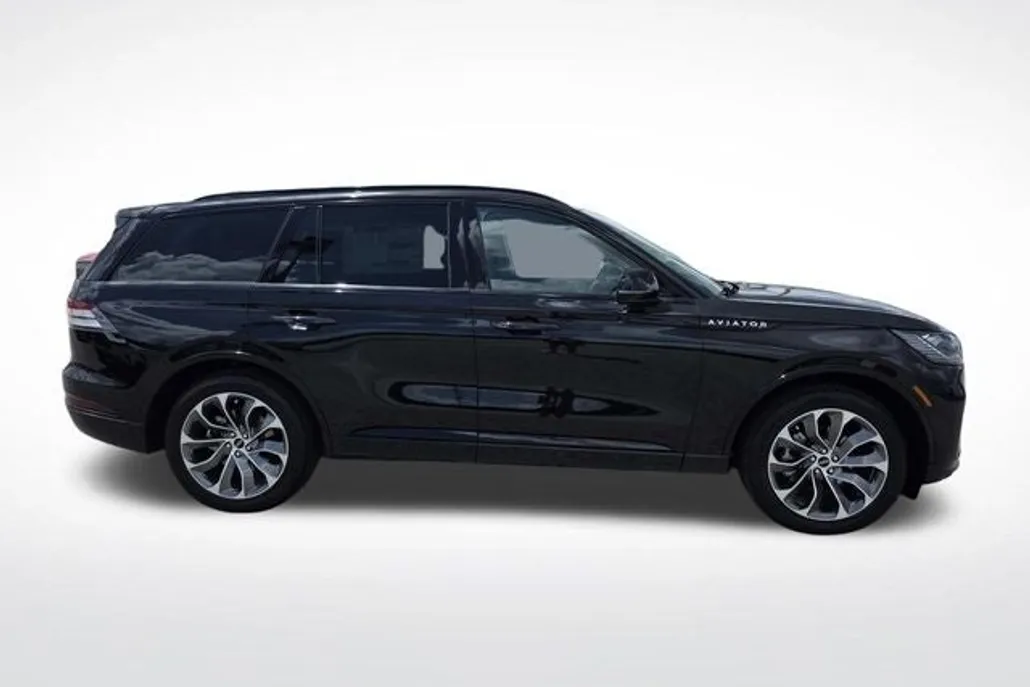 2025 Lincoln Aviator Premiere photo 1