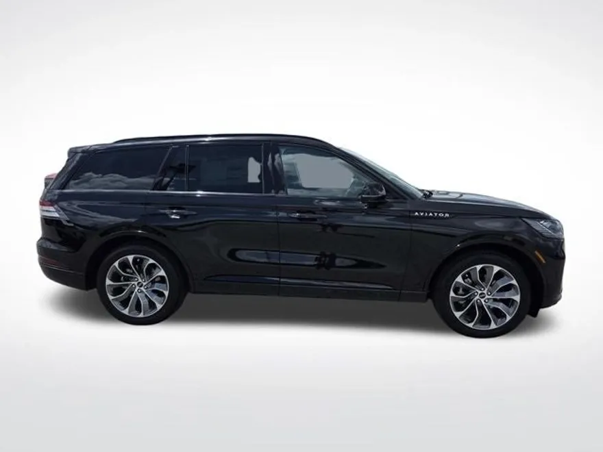 2025 Lincoln Aviator Premiere photo 1