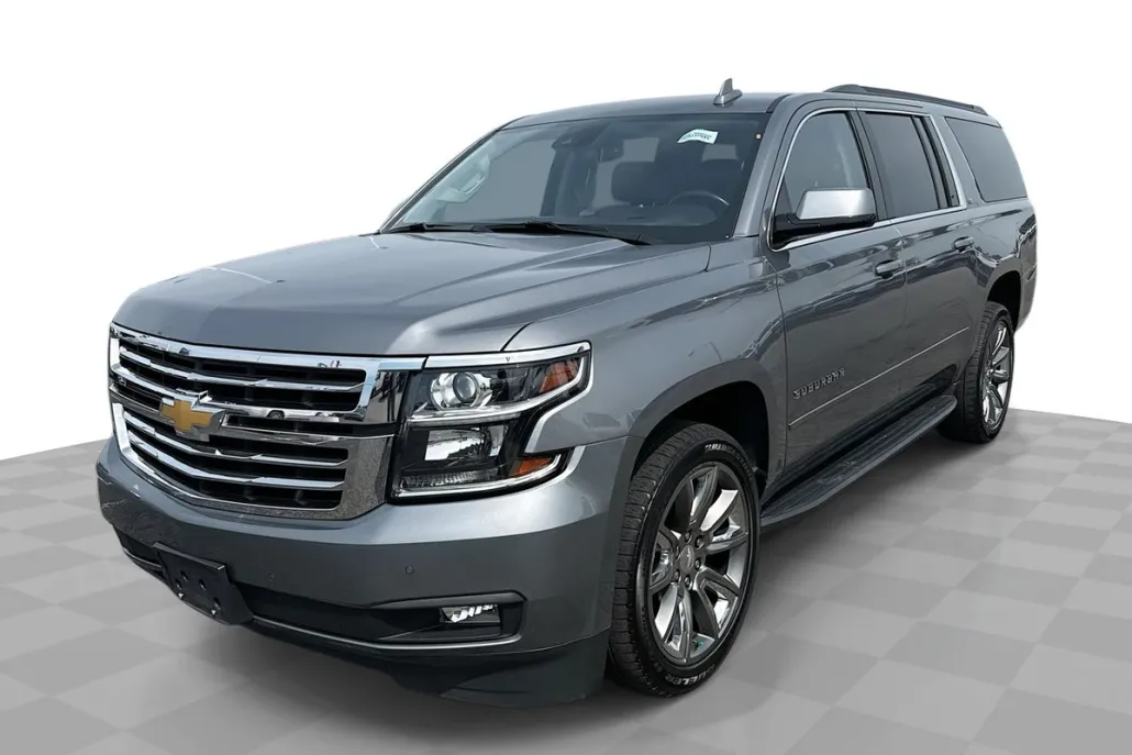 2020 Chevrolet Suburban LT photo 1