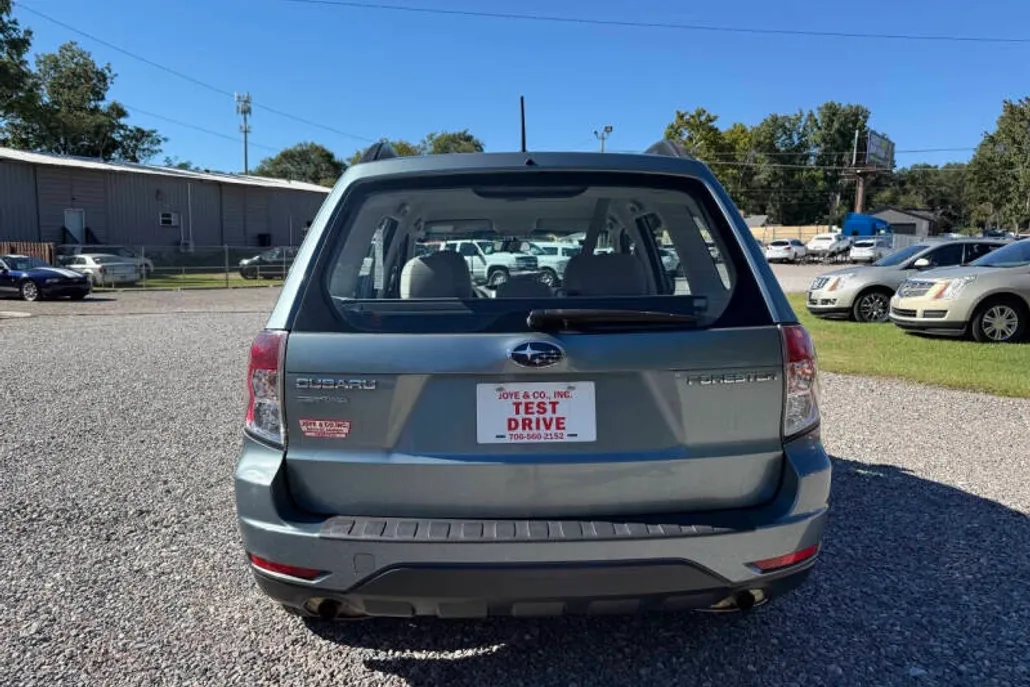 2010 Subaru Forester 2.5X photo 1