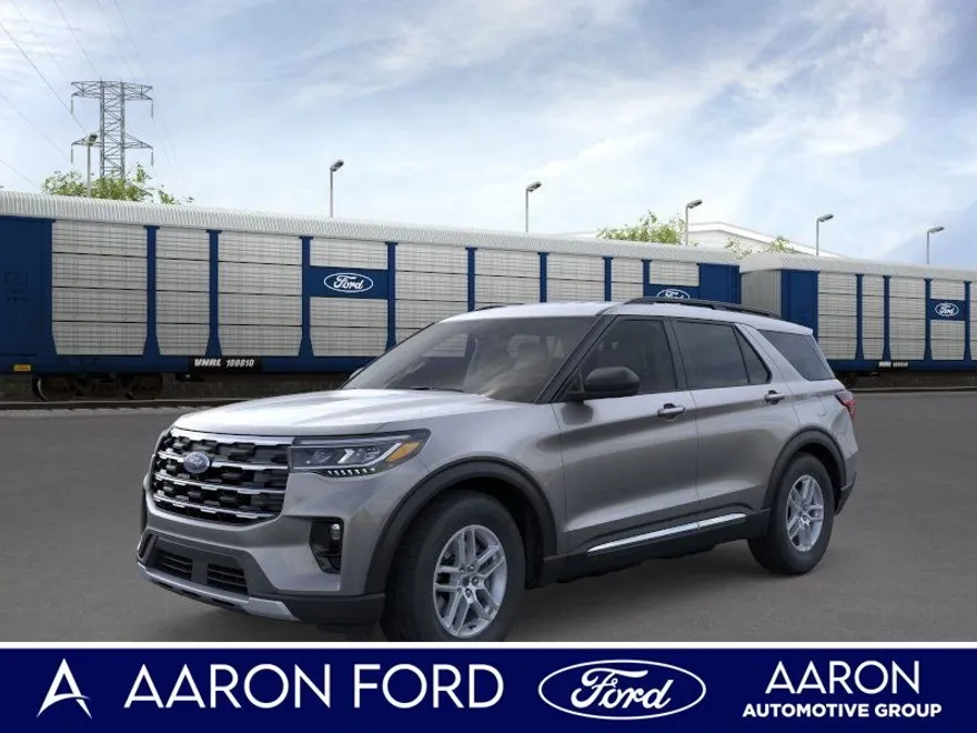 2025 Ford Explorer photo 1