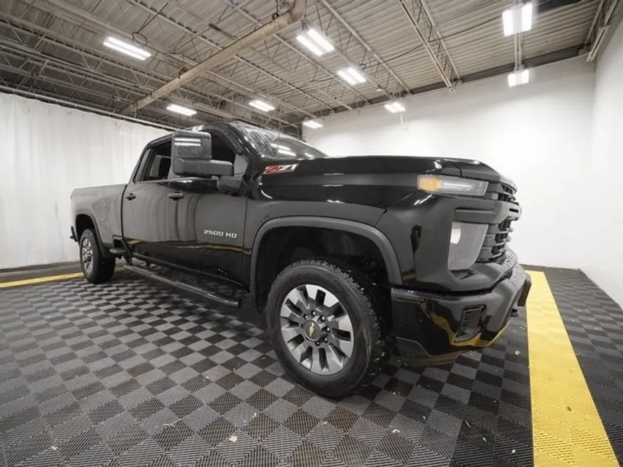 2024 Chevrolet Silverado 2500HD Custom photo 1