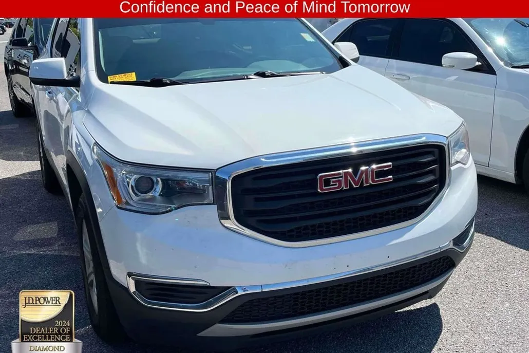2017 Gmc Acadia SLE photo 1