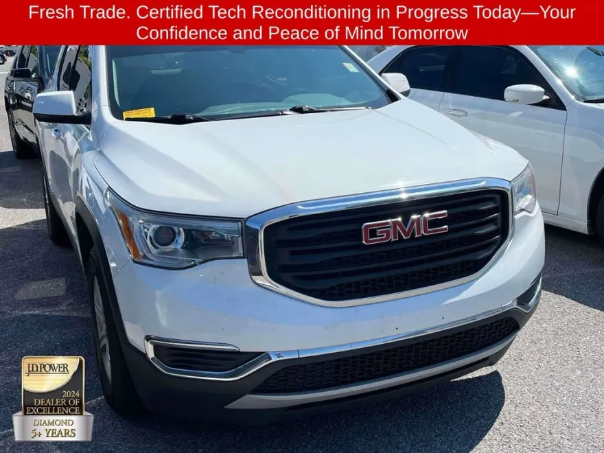 2017 Gmc Acadia SLE photo 1