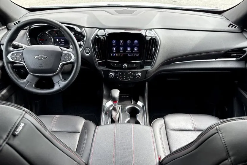 2023 Chevrolet Traverse RS photo 1