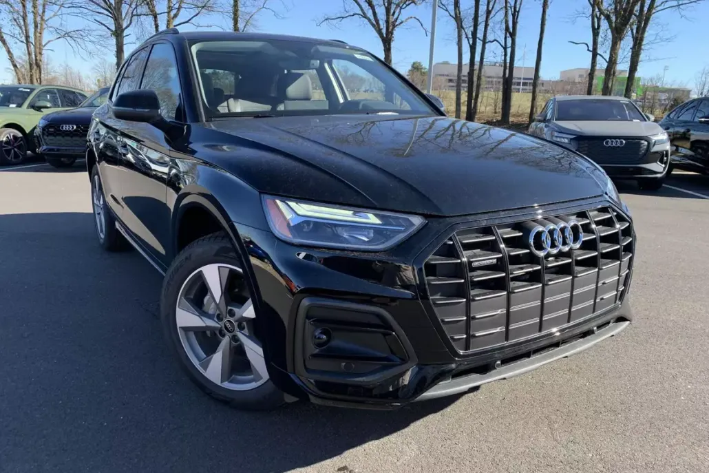 2025 Audi Q5 Premium 40 TFSI photo 1