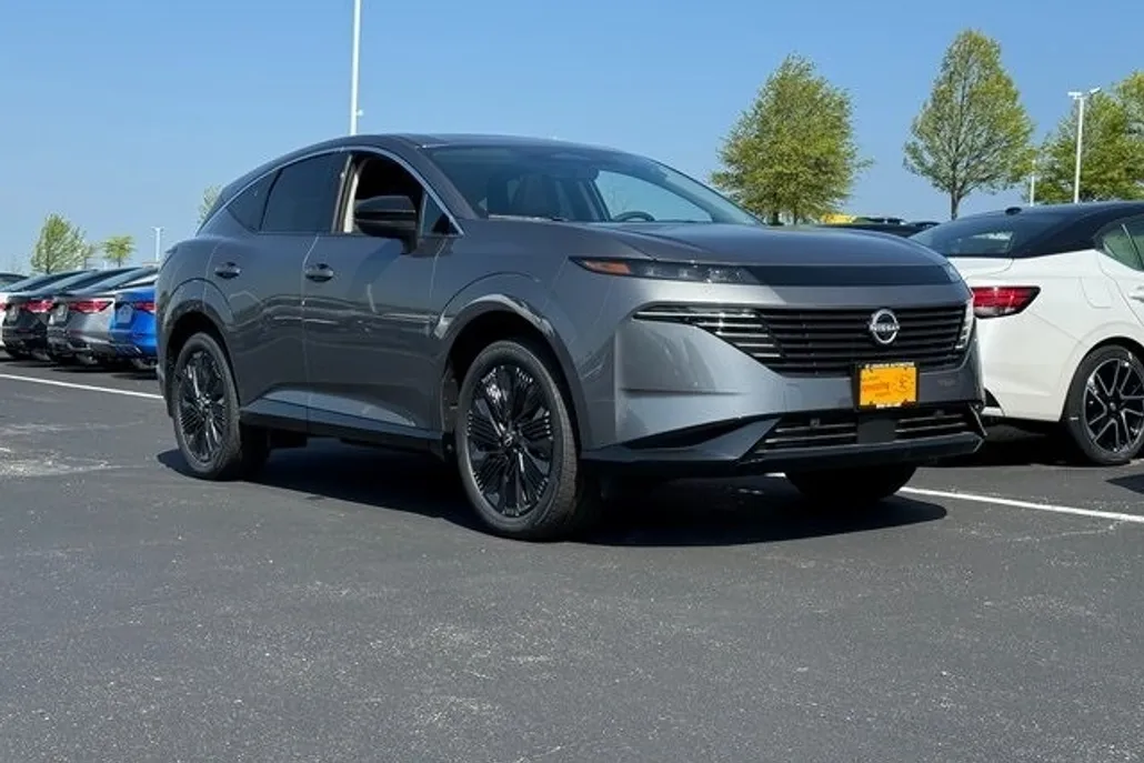 2025 Nissan Murano Platinum photo 1