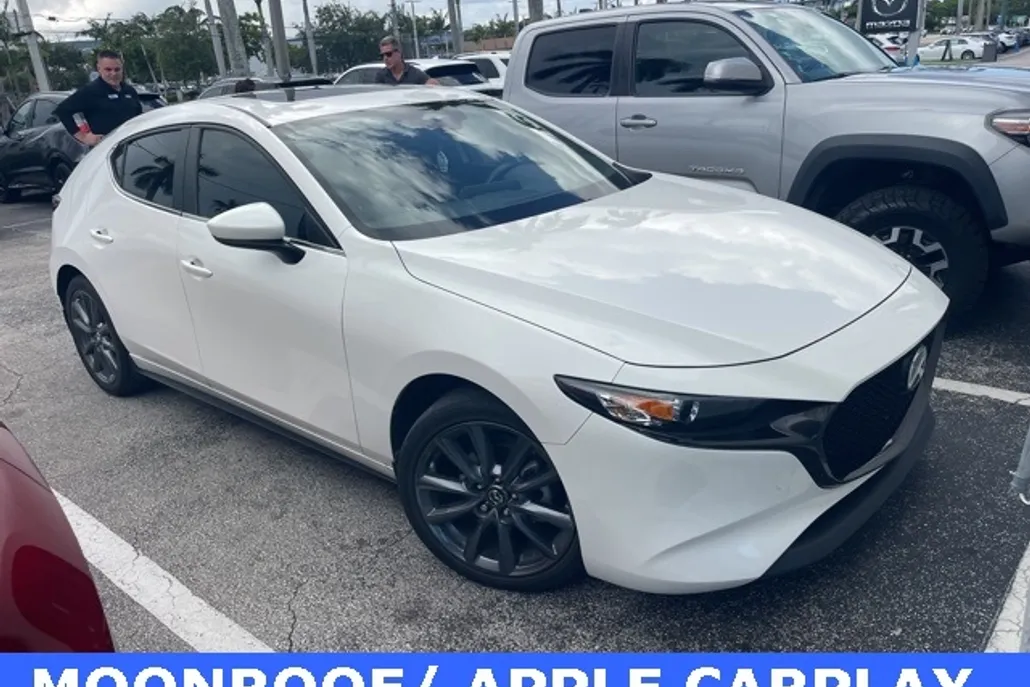 2024 Mazda Mazda3 2.5 s Preferred photo 1