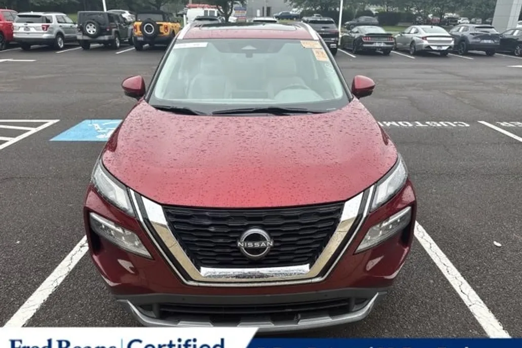 2023 Nissan Rogue SL photo 1