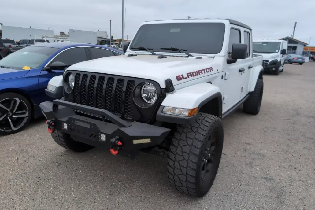 2022 Jeep Gladiator Willys Sport photo 1