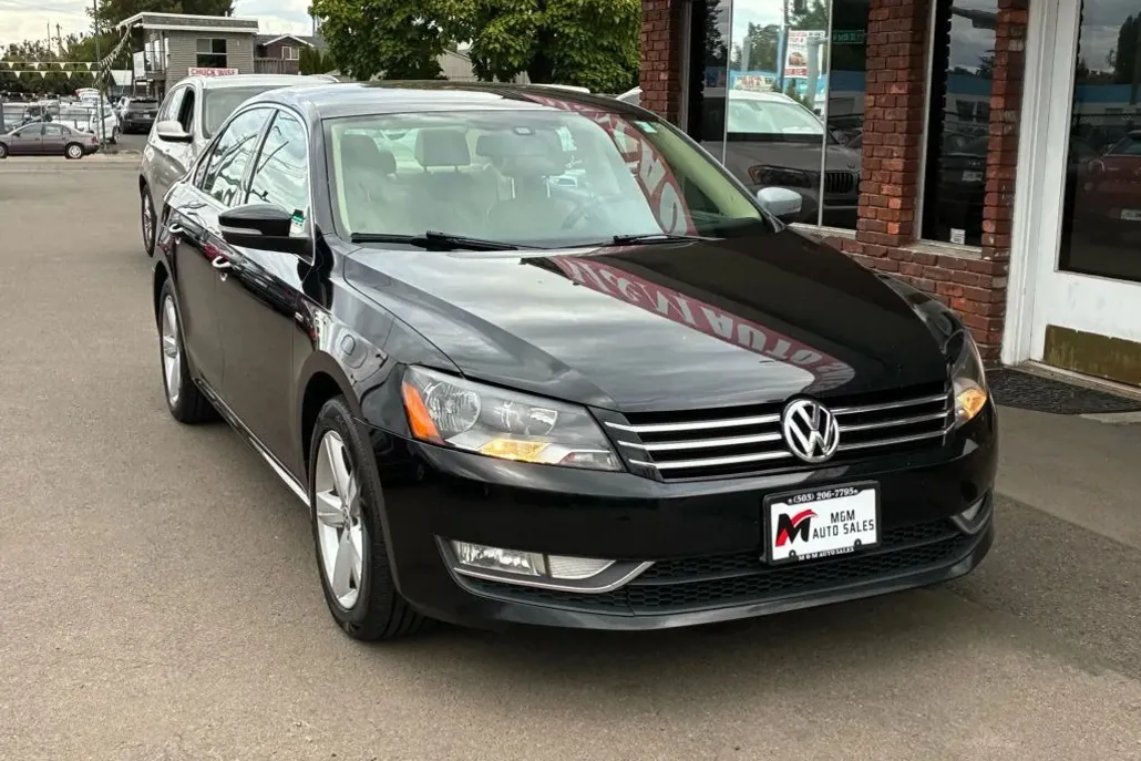 2015 Volkswagen Passat Limited photo 1