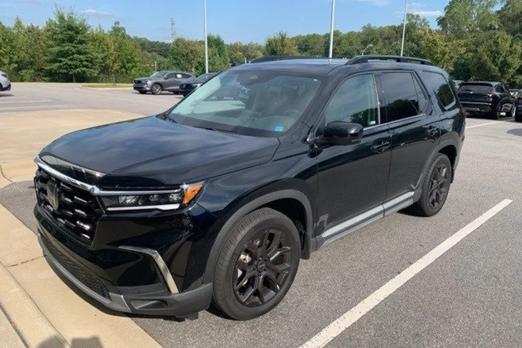 2025 Honda Pilot Elite photo 1