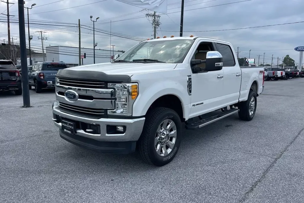 2017 Ford F-350 Lariat photo 1