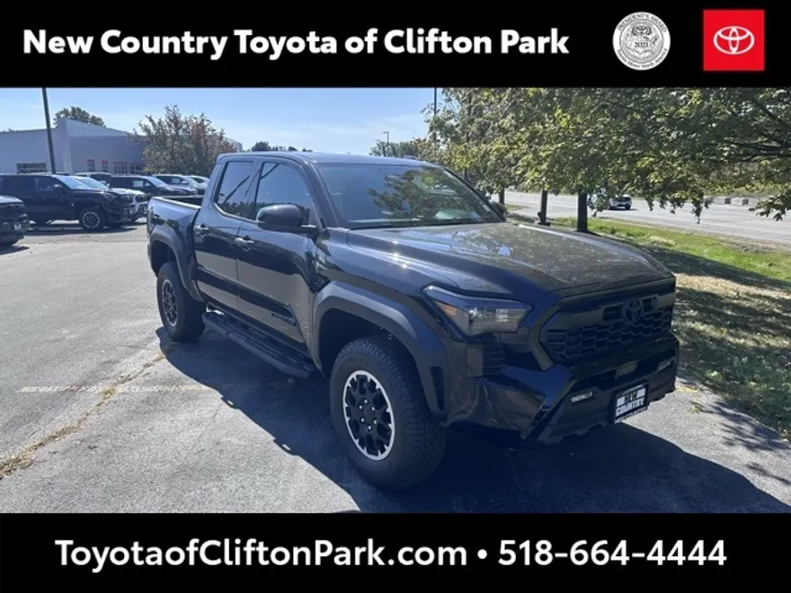 2025 Toyota Tacoma TRD Off-Road 4x4 Double Cab photo 1