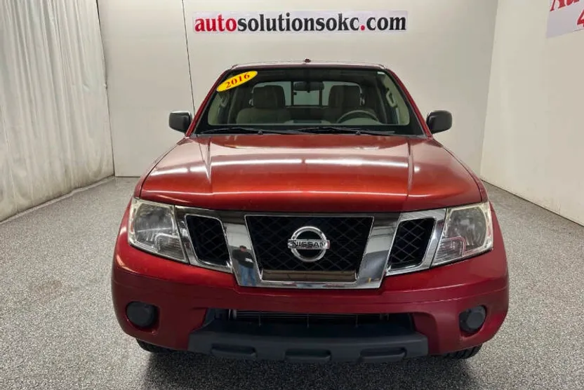 2016 Nissan Frontier SV photo 1