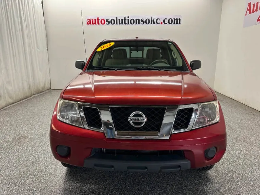 2016 Nissan Frontier SV photo 1