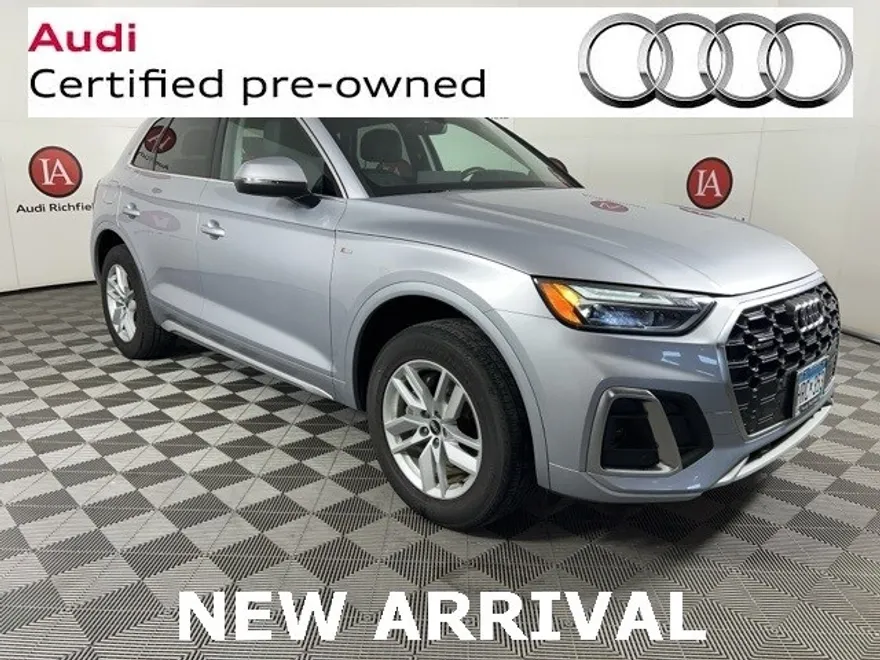 2022 Audi Q5 45 S line Premium photo 1