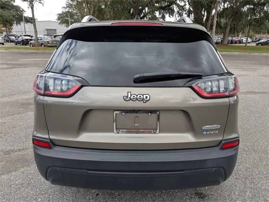 2019 Jeep Cherokee Latitude photo 1