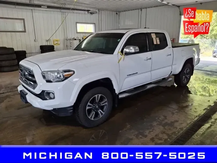 2016 Toyota Tacoma Limited photo 1