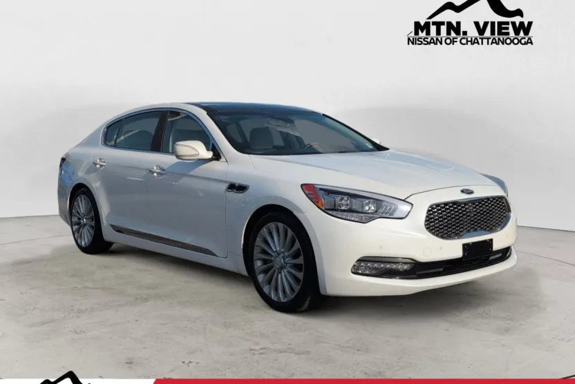2017 Kia K900 V8 Luxury photo 1